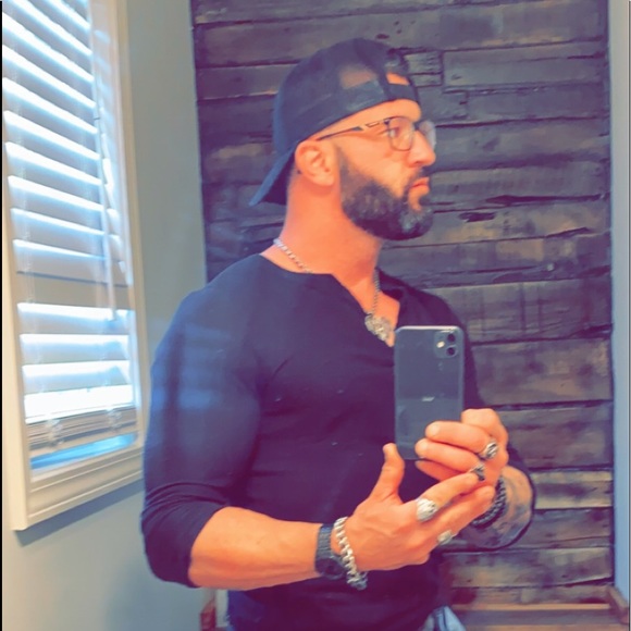 Meet your Posher, Mike - Picture 13 of 14